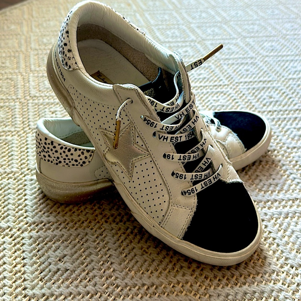 Vintage Havana White and Black Sneaker